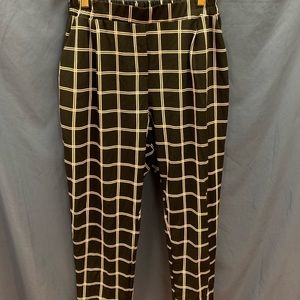 NEW LOOK CURVES sz 14 EUC stretch BLACK/crème cuffed plaid pants